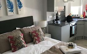 Berkshire Serviced Apartment Helena 12